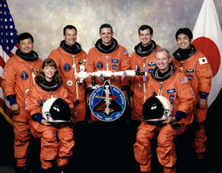 Quelle: Wikipedia - STS-92 Crewfoto Quelle: Wikipedia - STS-92 Crewfoto