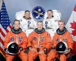Quelle: Wikipedia - STS-97 Crewfoto Quelle: Wikipedia - STS-97 Crewfoto